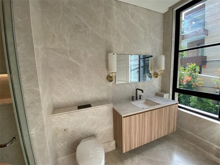 Hermes Beige Installation (7)